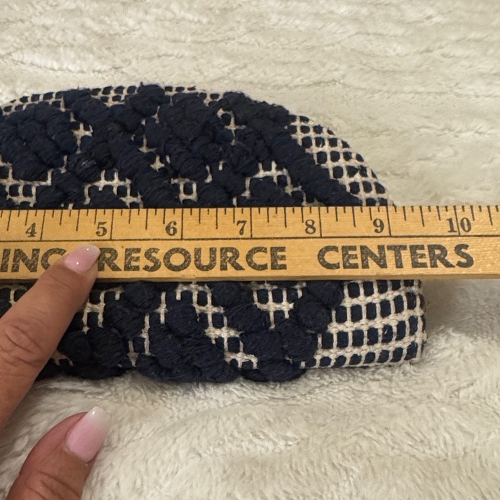 Universal Thread Navy And Beige Patterned Clutch - image 5
